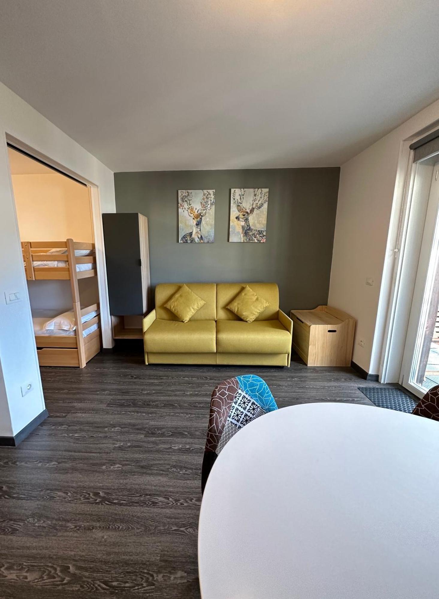 Stay In Cervinia Deluxe Apartment بيريوِل تْشيرفينيا المظهر الخارجي الصورة